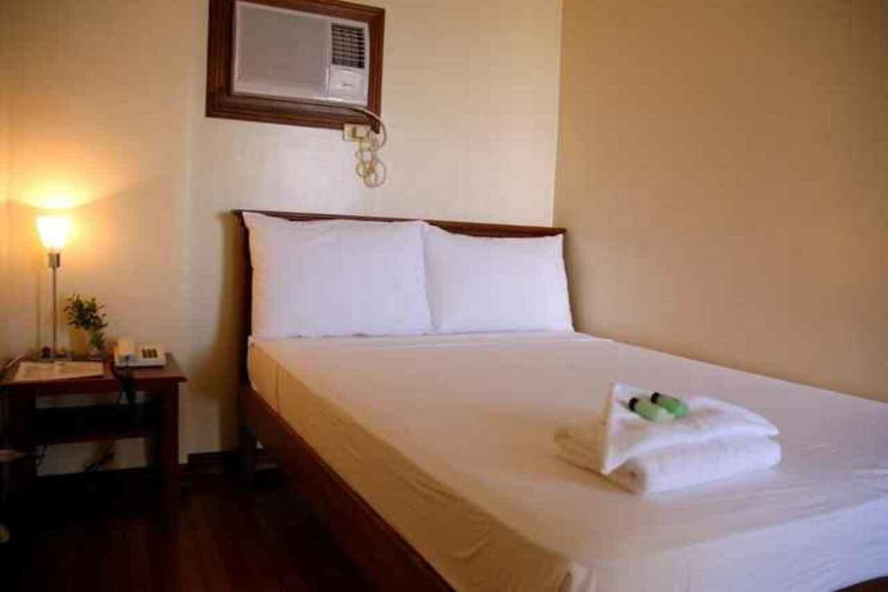 Isabelle Royale Makati 호텔 마카티 외부 사진